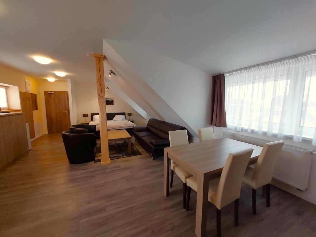 Penzion Ceresnovy Sad & Wellness Vysoke Tatry Bagian luar foto
